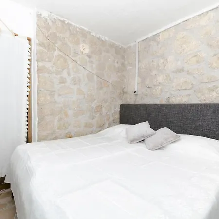 Appartement Sanja *
